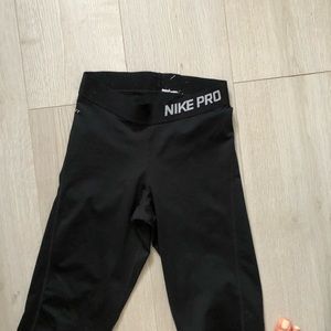 Nike Pro leggings capris